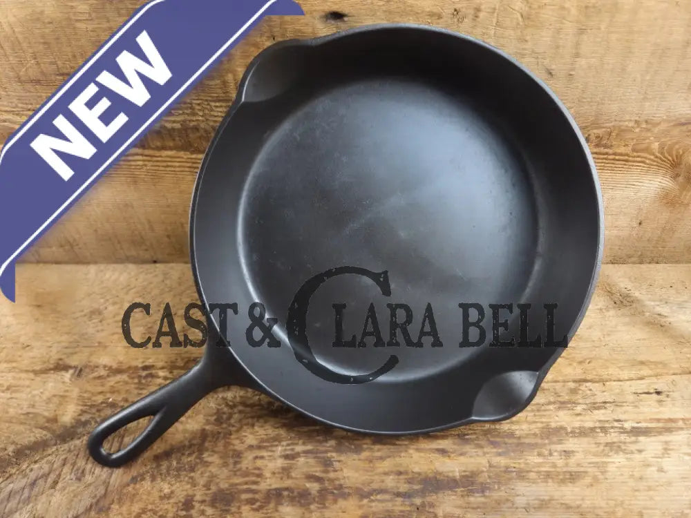 PRICED TO SELL. Very early 1900’s Erie (Griswold) #8 Cast Iron Skillet 707. Third Series Model pitting on outside