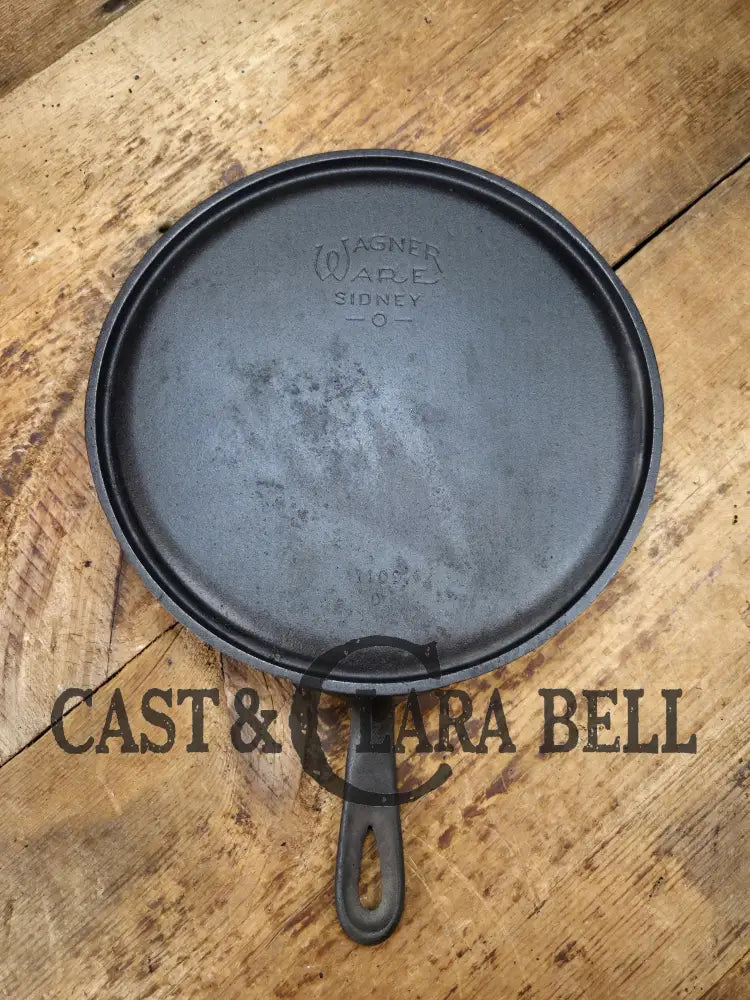 Priced To Sell! Vintage Grilled cheese! 1930’s WagnerWare #9 Round Cast Iron Griddle 1109 Griddle