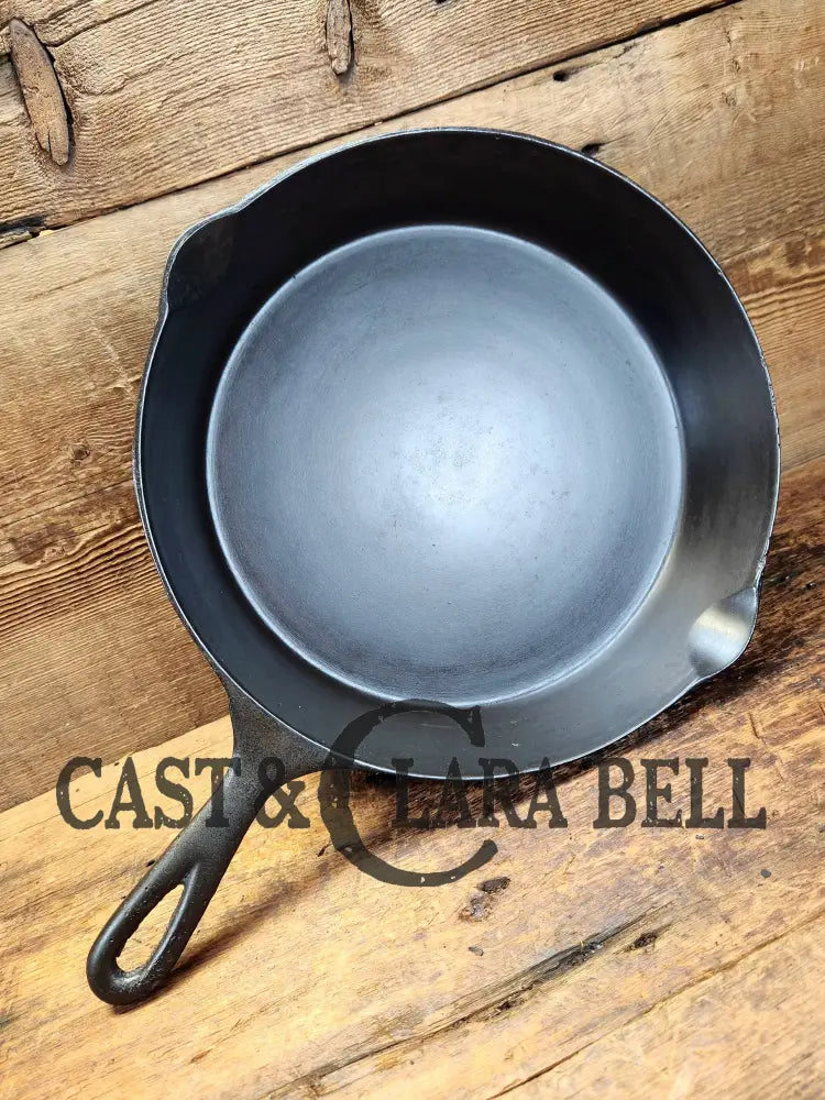 Priced To Sell! Wapak #9 Cast Iron Skillet. Z Logo. Workhorse For Your Gourmet Kitchen! Skillet