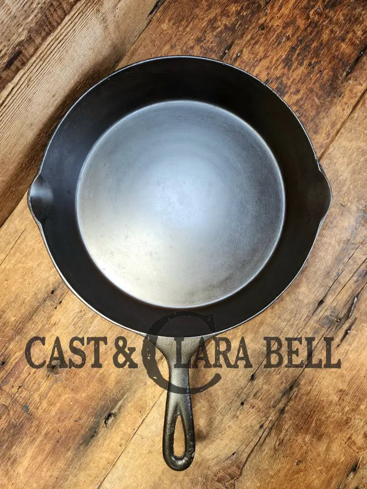 Priced To Sell! Wapak #9 Cast Iron Skillet. Z Logo. Workhorse For Your Gourmet Kitchen! Skillet