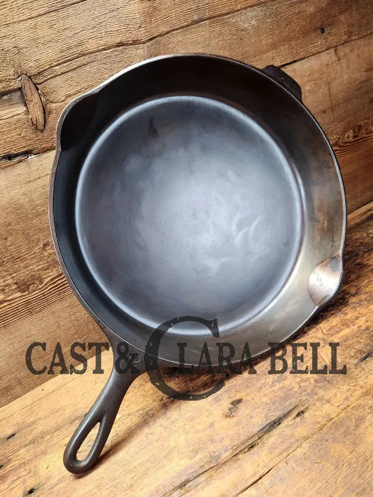 Priced To Sell! Whoa Big Fella! 1930S Wagner Ware #12 Skillet W/ Stylized Logo 1062. Perfect For