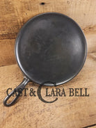 Pristine! 1920’s Griswold #8 Round Griddle 608. Amazing for grilled cheese quesadillas and omelets