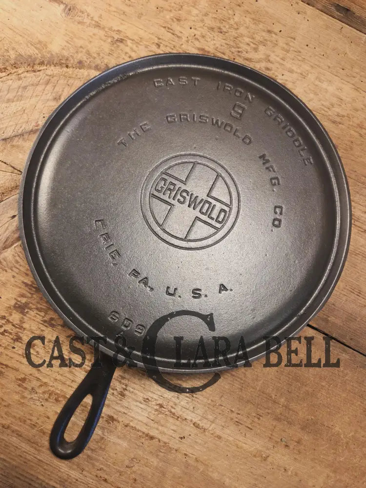 Pristine. 1930’s Griswold #9 Cast Iron Griddle Large Block logo ’Erie PA USA,’609 A’ Griddle