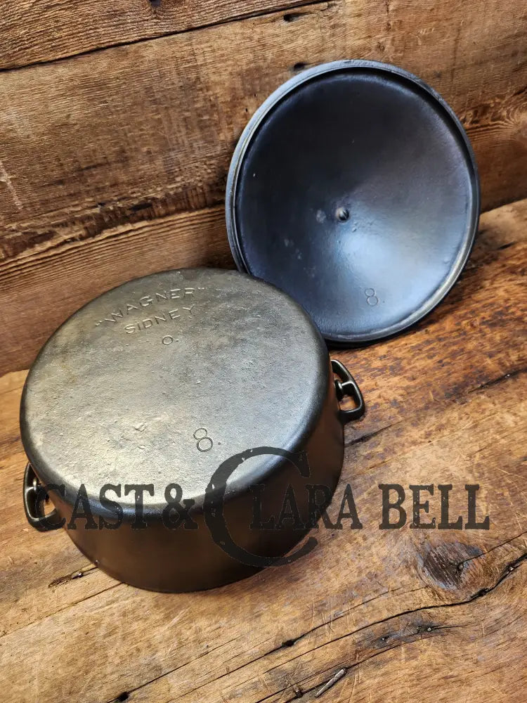 Pristine! Very Early 1900’S Wagner #8 Whistle Top Dutch Oven. Just Beautiful Ovens & Kettles