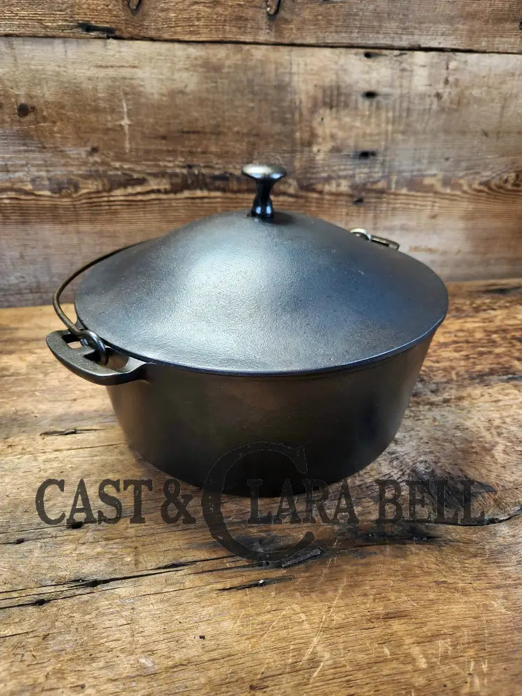 Pristine! Very Early 1900’S Wagner #8 Whistle Top Dutch Oven. Just Beautiful Ovens & Kettles