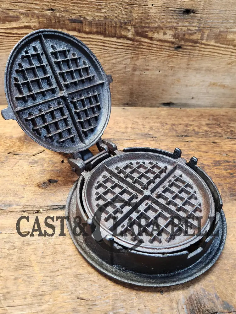 Rare! 1870’S Era Ornate Brooks And Patton Columbus Oh #6/7 Cast Waffle Iron. Beautiful!! Waffle Iron