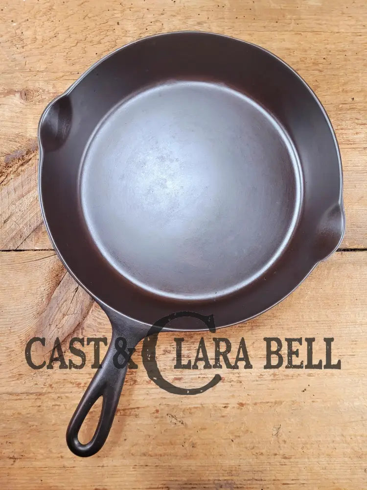 Rare! 1895-1910 2nd Series ERIE #8 (Griswold) w Heat Ring and likely Starfish Makers Mark! Don’t miss this one! Skillet