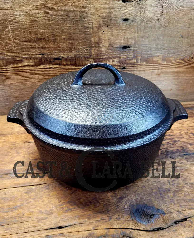 Rare! 1930’S Hammered Finish Griswold No. 8 Hinged Dutch Oven W/ Small Logo 2058. Near Perfect