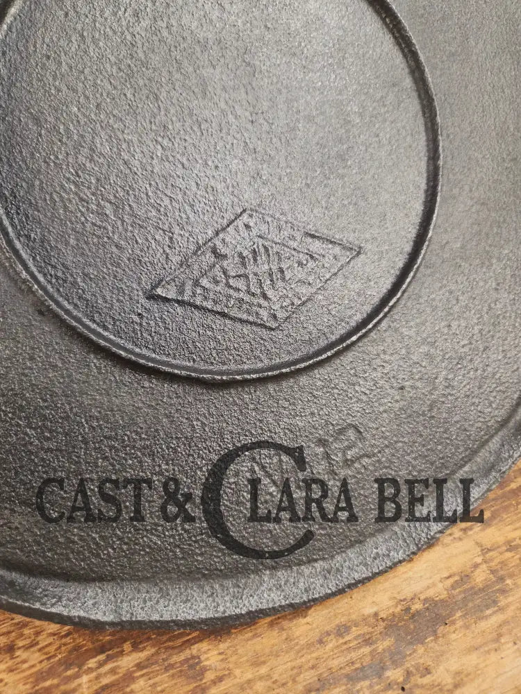 Rare find! 1890’s Griswold’s Erie #12 Bailed Round Cast Iron Diamond Logo Griddle. Very hard to find! Griddle