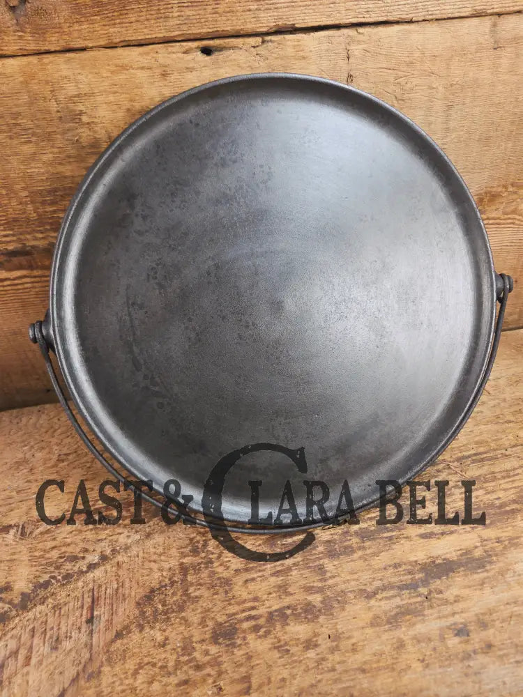 Rare find! 1890’s Griswold’s Erie #12 Bailed Round Cast Iron Diamond Logo Griddle. Very hard to find! Griddle