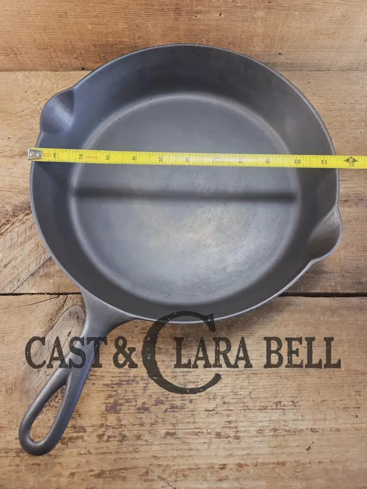RARE find #9 Griswold ’Erie’ FIRST series! 1890’s era cast iron skillet. These do not come around often! Skillet