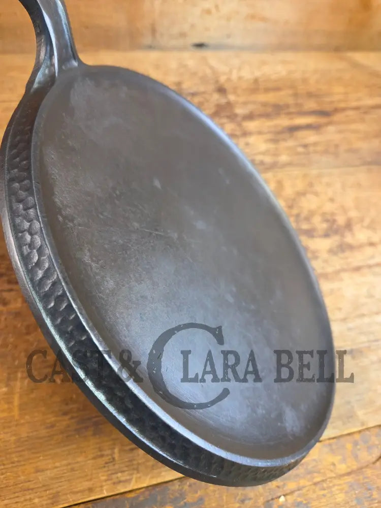 Rare treasure! Griswold hammered #9 Round Griddle. The gift for someone special - Griddle