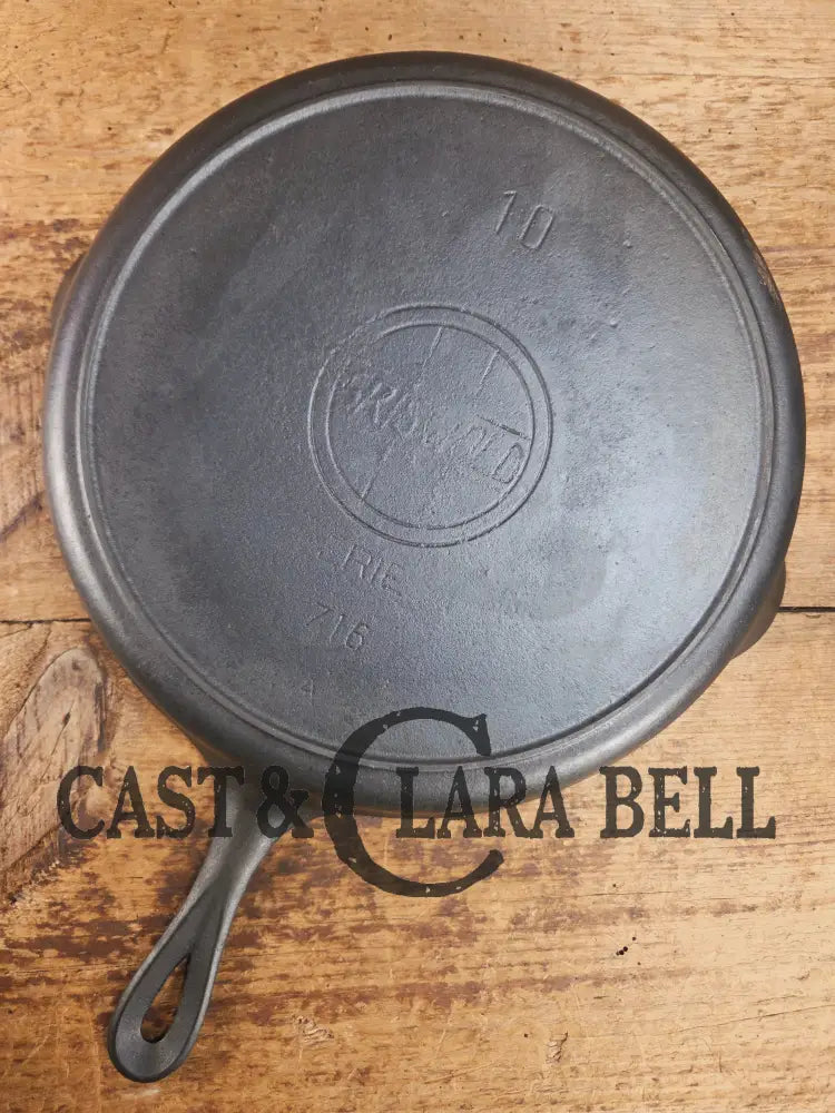 Really cool 1910’s Griswold #10 Skillet large slant logo 716 ERIE series. One of the earlies Griswold Series Skillets