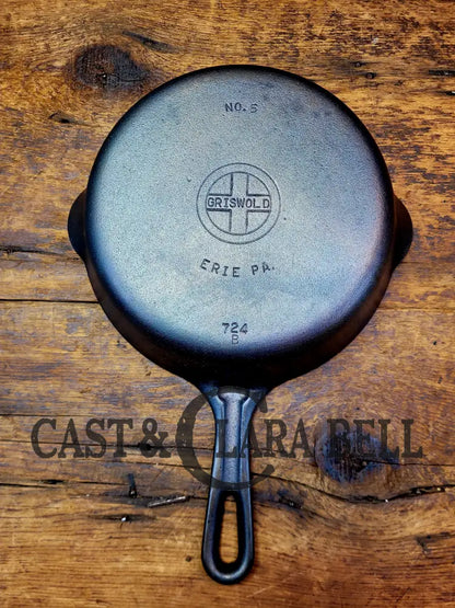 Sautee Pan! Griswold No. 5 Cast Iron Groove Handle Skillet With Small Block Logo And Smooth Bottom