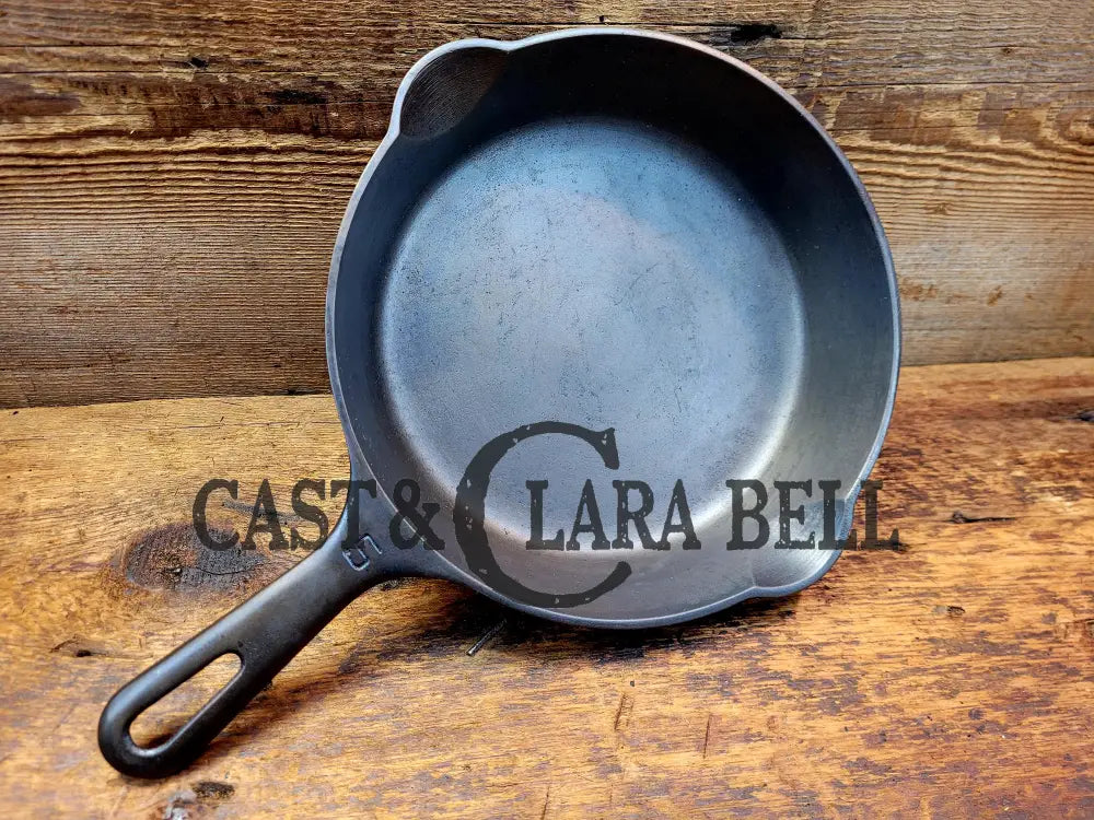 Sautee Pan! Griswold No. 5 Cast Iron Groove Handle Skillet With Small Block Logo And Smooth Bottom