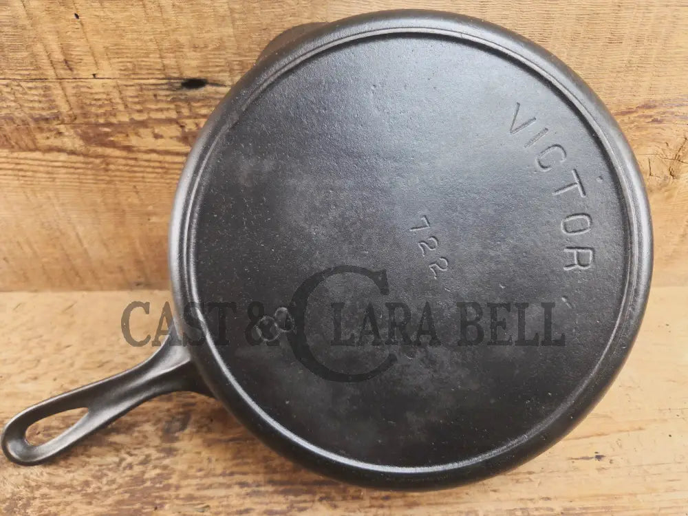 1905-1909! Second series Griswold Victor #8 Skillet 722. Restored and Ready to Use! Skillet