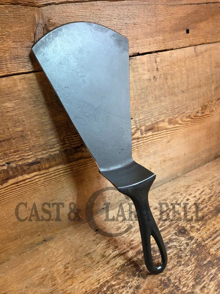 Show stopper. Custom made one of a kind Griswold Erie 2nd Series TAMPER Makers Mark! A high value collectors pan kept