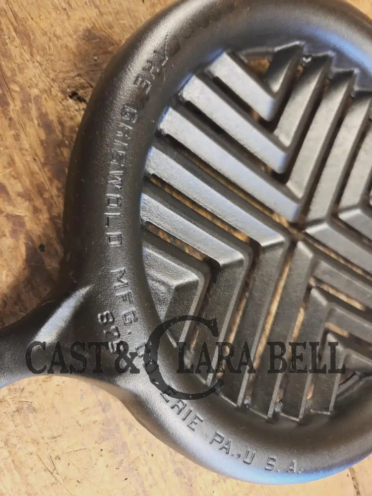 Show Stopper & hard to find Complete Griswold Double Broiler. Amazing piece of American history perfect for searing.