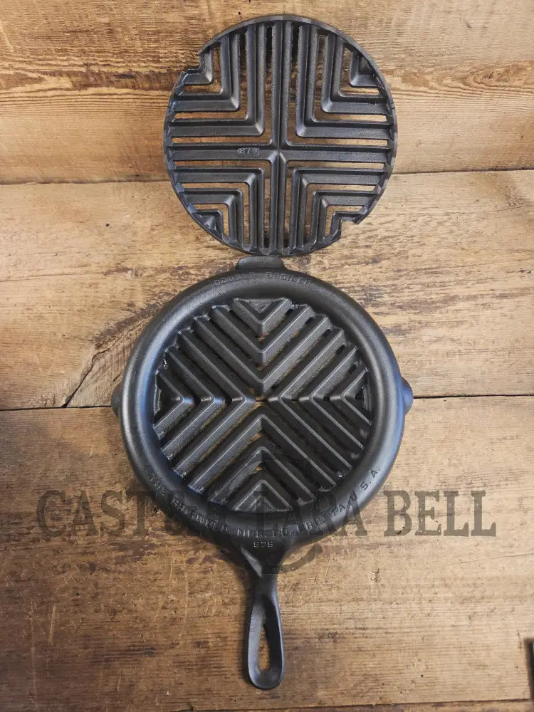 Show Stopper & hard to find Complete Griswold Double Broiler. Amazing piece of American history perfect for searing.