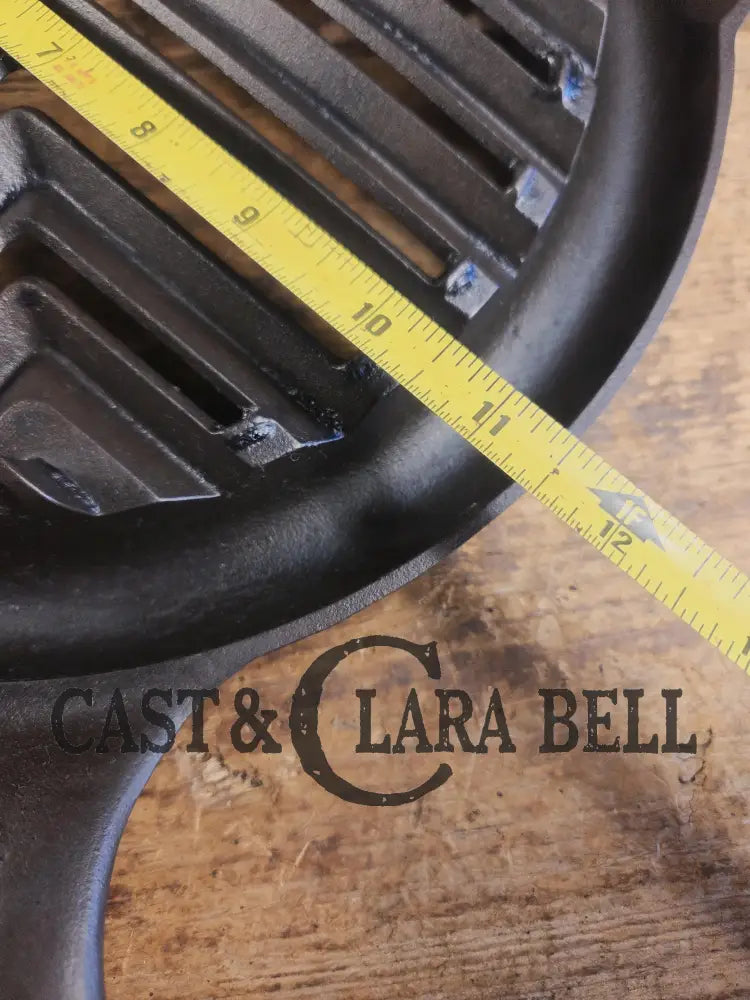 Show Stopper & hard to find Complete Griswold Double Broiler. Amazing piece of American history perfect for searing.