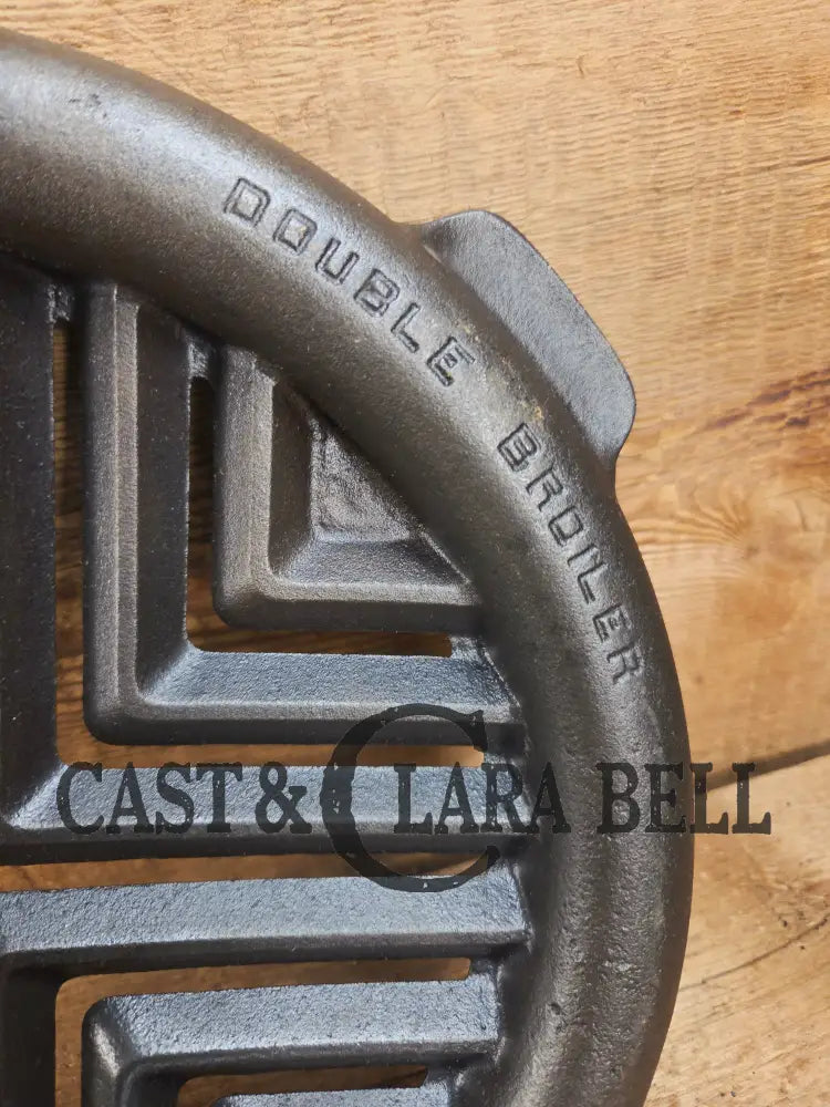 Show stopper! Hard to find Complete Griswold Double Broiler! Amazing piece of Americana! Perfect for searing by the