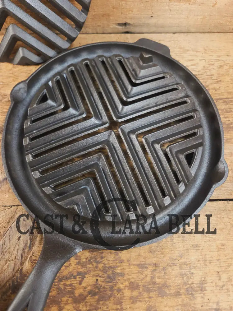 Show stopper! Hard to find Complete Griswold Double Broiler! Amazing piece of Americana! Perfect for searing by the