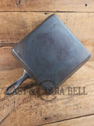 Sleek and elegant early 1900’s Lodge square skillet. Versatile pan for your arsenal! Makes wonderful corbread! - Skillet