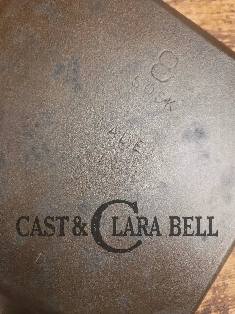 Sleek and elegant mid 1900’s Lodge square cast iron skillet. SQSK and #8 markings. Versatile pan for your arsenal!