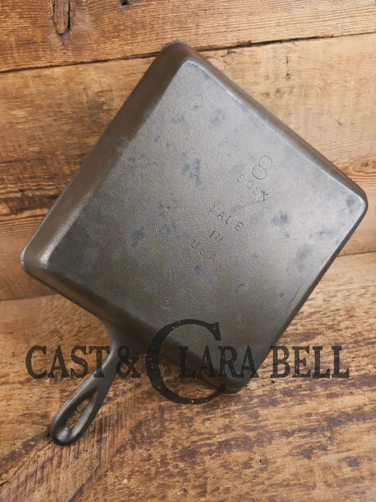 Sleek and elegant mid 1900’s Lodge square cast iron skillet. SQSK and #8 markings. Versatile pan for your arsenal!