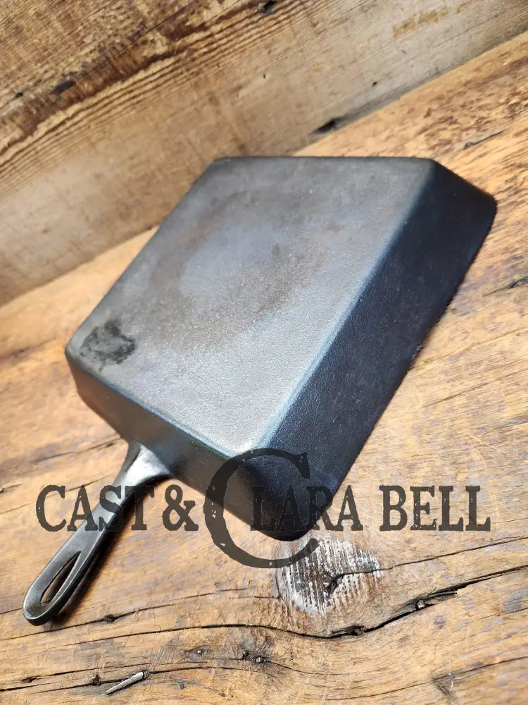 Sleek And Elegant Mid 1900’S Lodge Square Skillet. Versatile Pan For Your Arsenal! Skillet