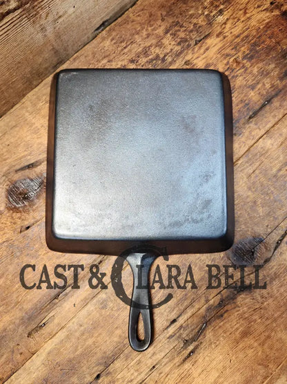 Sleek And Elegant Mid 1900’S Lodge Square Skillet. Versatile Pan For Your Arsenal! Skillet