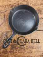 So cool! The hammered Unknown Foundry pointy handle #3 cast iron skillet. Maker Unknown great for sides! Skillet