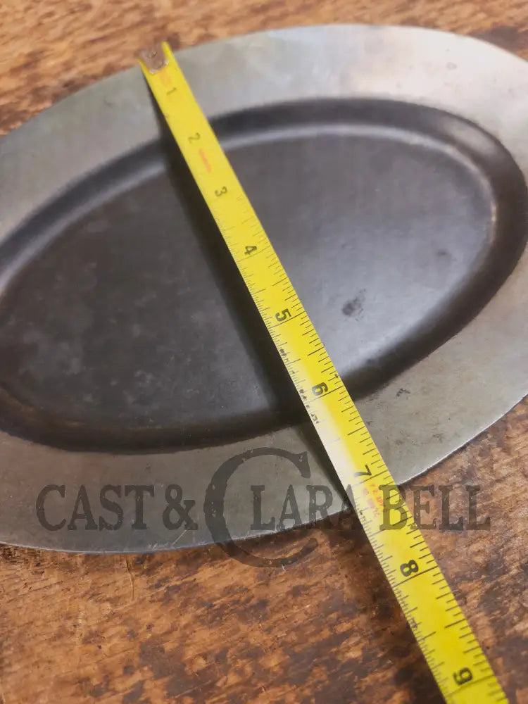 So cool & not common! Griswold #848 ’Steak Platter’. Very cool for the dinner table - Skillet