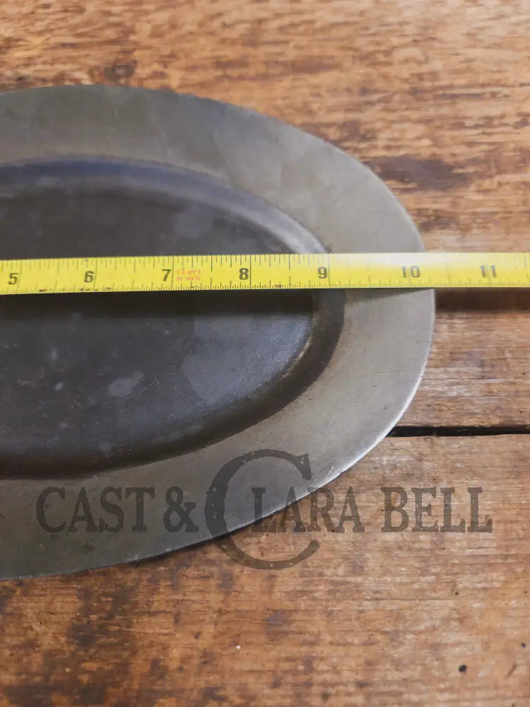 So cool & not common! Griswold #848 ’Steak Platter’. Very cool for the dinner table - Skillet