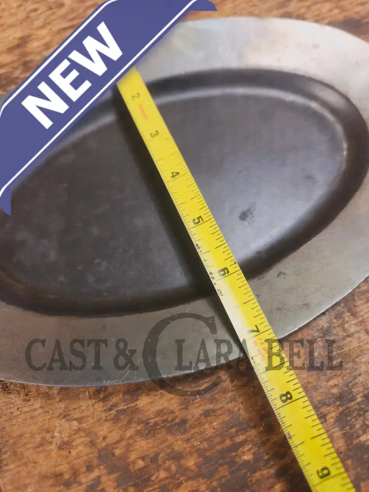 So cool & not common! Griswold #848 ’Steak Platter’. Very cool for the dinner table - Skillet