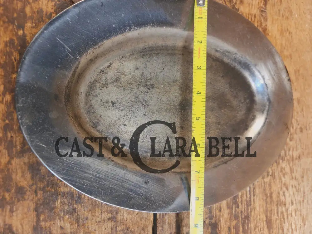So cool & not common! Griswold #851 Size 10 ’Steak Platter’. Very cool for the dinner table (Copy) - Skillet