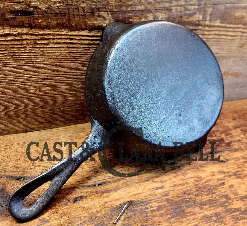 So Cool! The ’Hammered Ugly’ #3 Cast Iron Egg Skillet. Maker Unknown Great For Eggs! Skillet