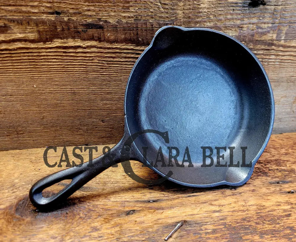 So Cool! The ’Hammered Ugly’ #3 Cast Iron Egg Skillet. Maker Unknown Great For Eggs! Skillet