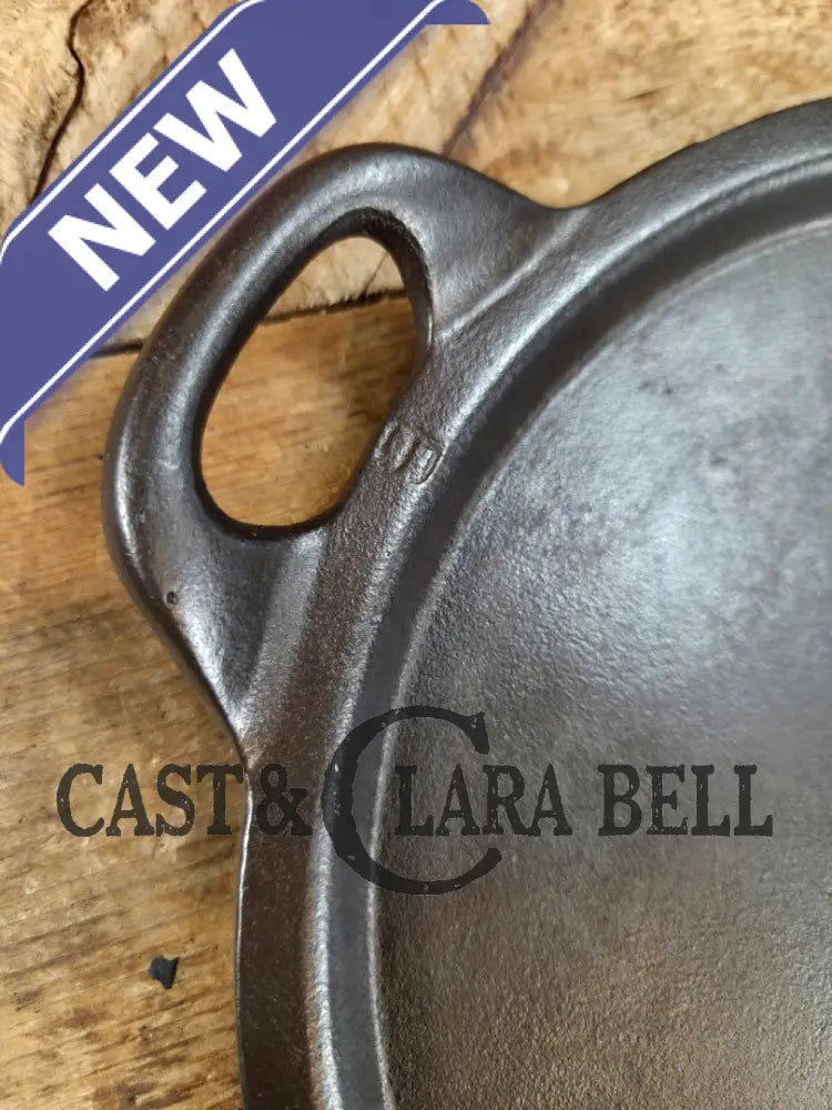 So elegant and very hard to find! 1910’s Griswold #9 Slant Block Logo 713 Long Griddle. Don’t miss this one! Very