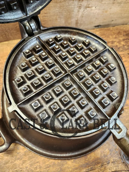 So Unique! 1920’S Griswold/Puritan #8 (885/886) Combo Waffle Iron With High Base