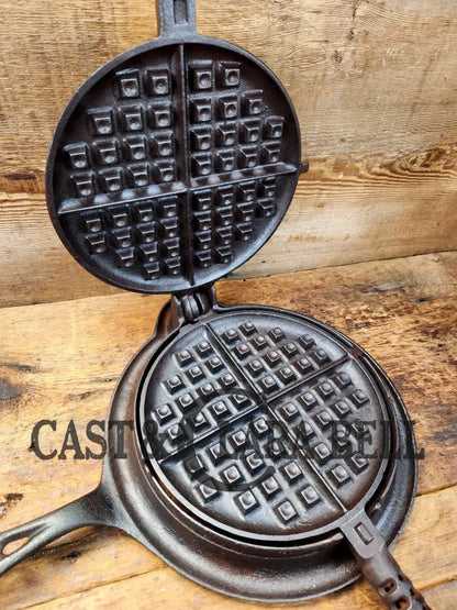 So Unique! 1920’S Griswold/Puritan #8 (885/886) Combo Waffle Iron With Low Base