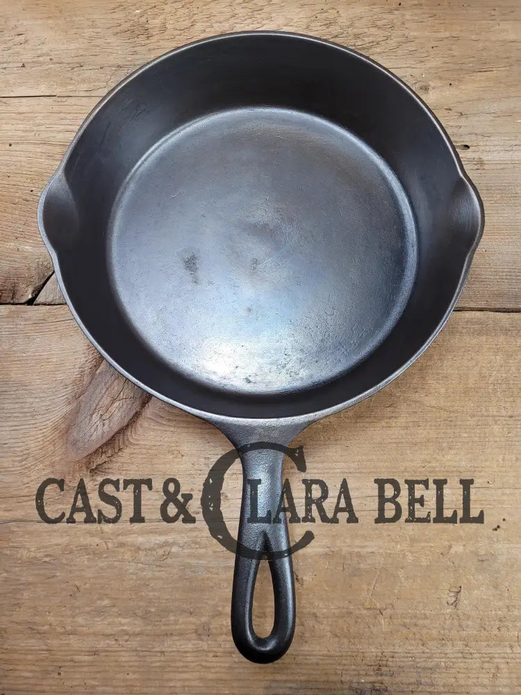 So Unique! 1930’S Favorite Piqua Ware #7 Cast Iron Skillet Smiley Logo And Double Dot Marking