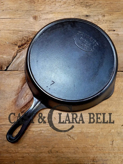 So Unique! 1930’S Favorite Piqua Ware #7 Cast Iron Skillet Smiley Logo And Double Dot Marking