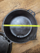 So unique! 1950’s Griswold/Wagner double logo Dutch Oven with Lid 5 Quart Pot. Dutch Ovens Trivets & Kettles