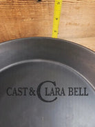 So unique and harder to find! Wagner made 1910’s Arc straight logo Sidney O. #9 Skillet with Heat Ring Skillet