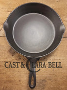 So unique and harder to find! Wagner made 1910’s Arc straight logo Sidney O. #9 Skillet with Heat Ring