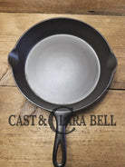 So unique and harder to find! Wagner made 1910’s Arc straight logo Sidney O. #9 Skillet with Heat Ring Skillet