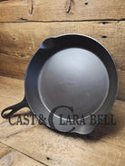 So unique and harder to find! Wagner made 1910’s Arc straight logo Sidney O. #9 Skillet with Heat Ring Skillet