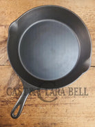 So unique and harder to find! Wagner made 1910’s Arc straight logo Sidney O. #9 Skillet with Heat Ring Skillet