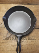 So unique and harder to find! Wagner made 1910’s Arc straight logo Sidney O. #9 Skillet with Heat Ring Skillet